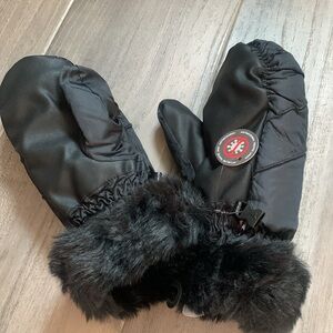 Hot Paws Adult Waterproof Mittens.